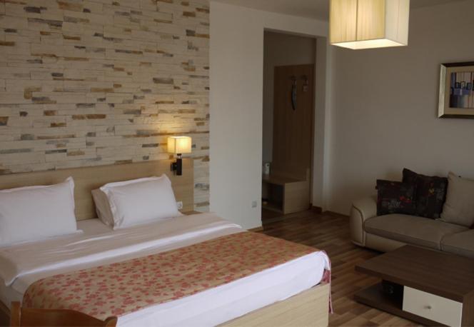 Hotel Pinocchio Priştine Dış mekan fotoğraf