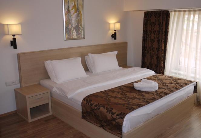 Hotel Pinocchio Priştine Dış mekan fotoğraf