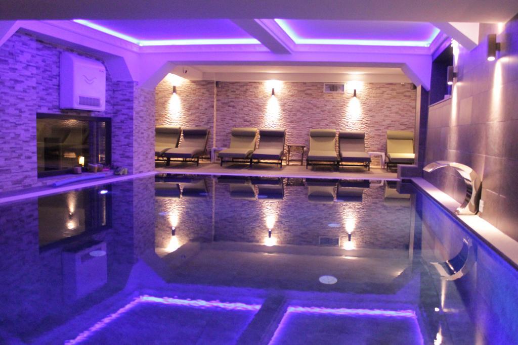 Hotel Pinocchio Priştine Dış mekan fotoğraf