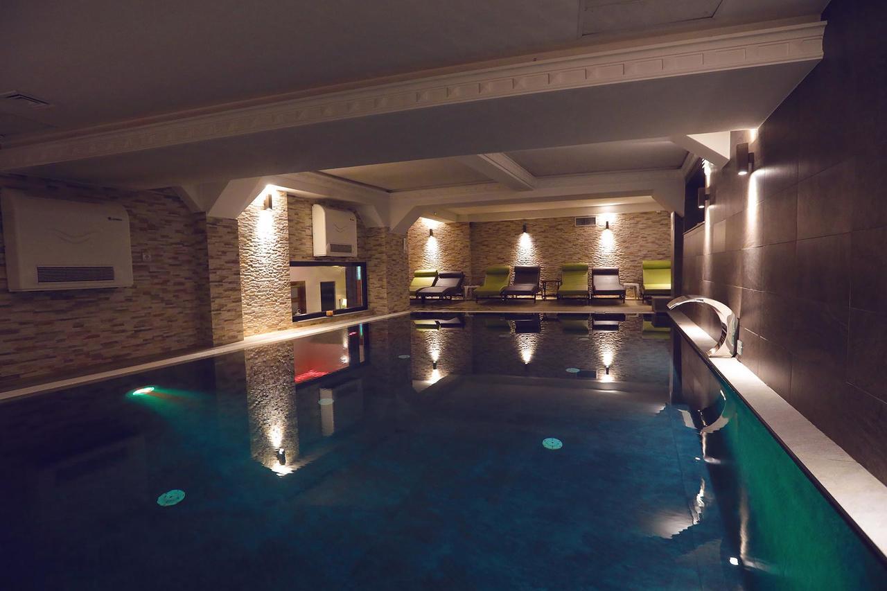 Hotel Pinocchio Priştine Dış mekan fotoğraf