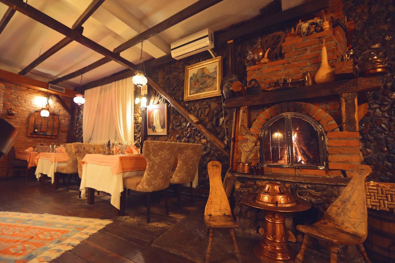 Hotel Pinocchio Priştine Dış mekan fotoğraf
