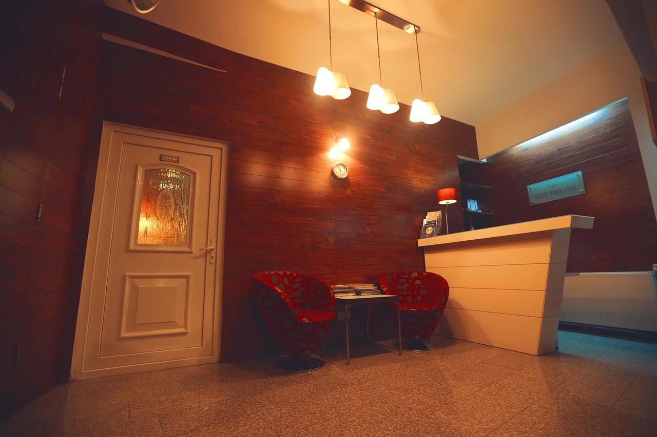Hotel Pinocchio Priştine Dış mekan fotoğraf